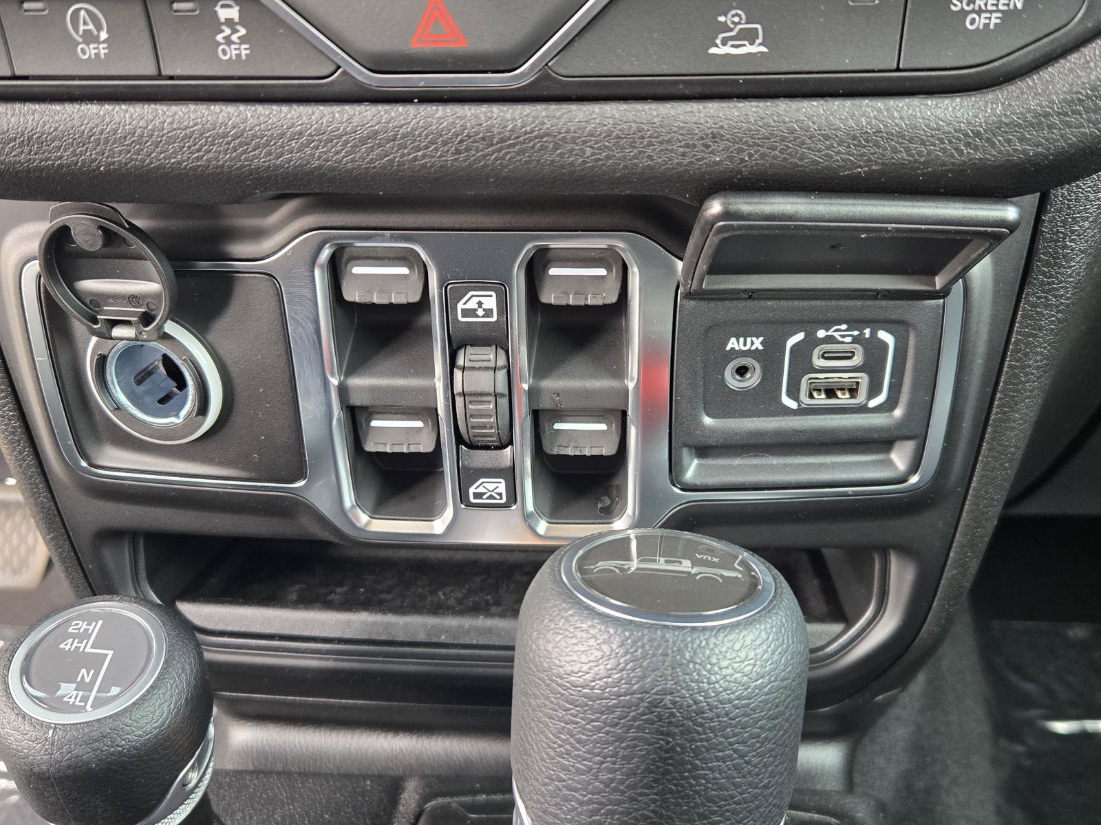 New 2026 Jeep Gladiator Sport AWD/4WD image 15