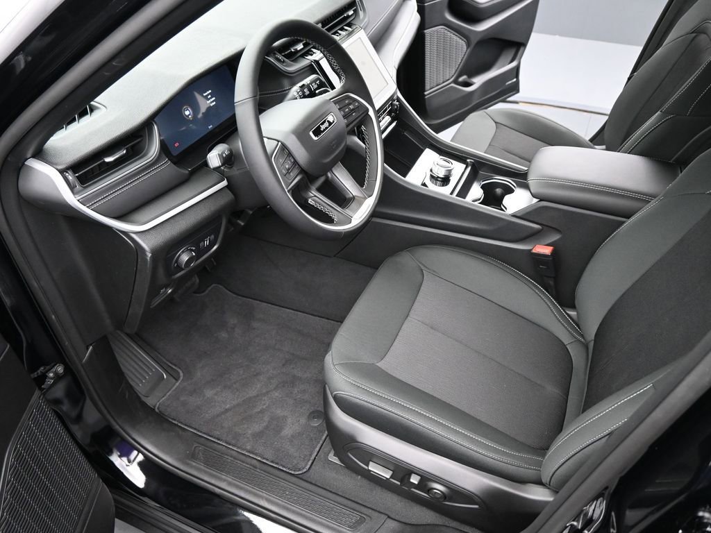 New 2025 Jeep Grand Cherokee Laredo X w/ Luxury Tech Group I image 9