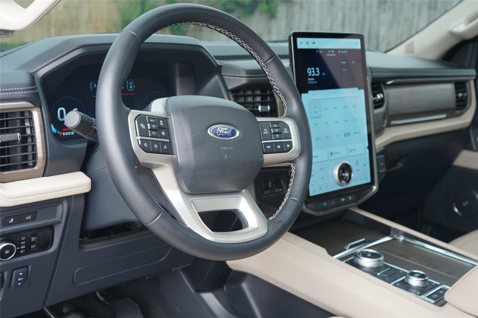 Certified 2024 Ford Expedition Max Limited AWD/4WD image 9