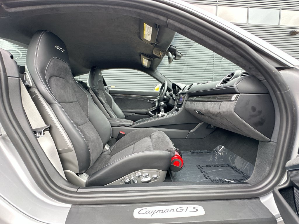 Used 2018 Porsche 718 Cayman GTS RWD image 25