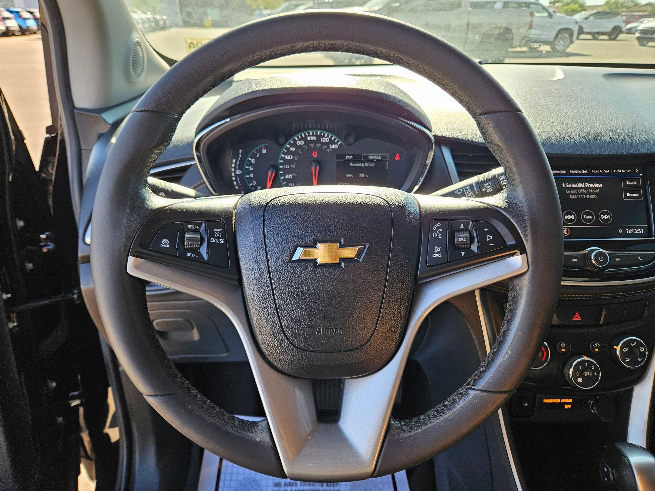 Used 2022 Chevrolet Trax LT w/ LT Convenience Package image 14