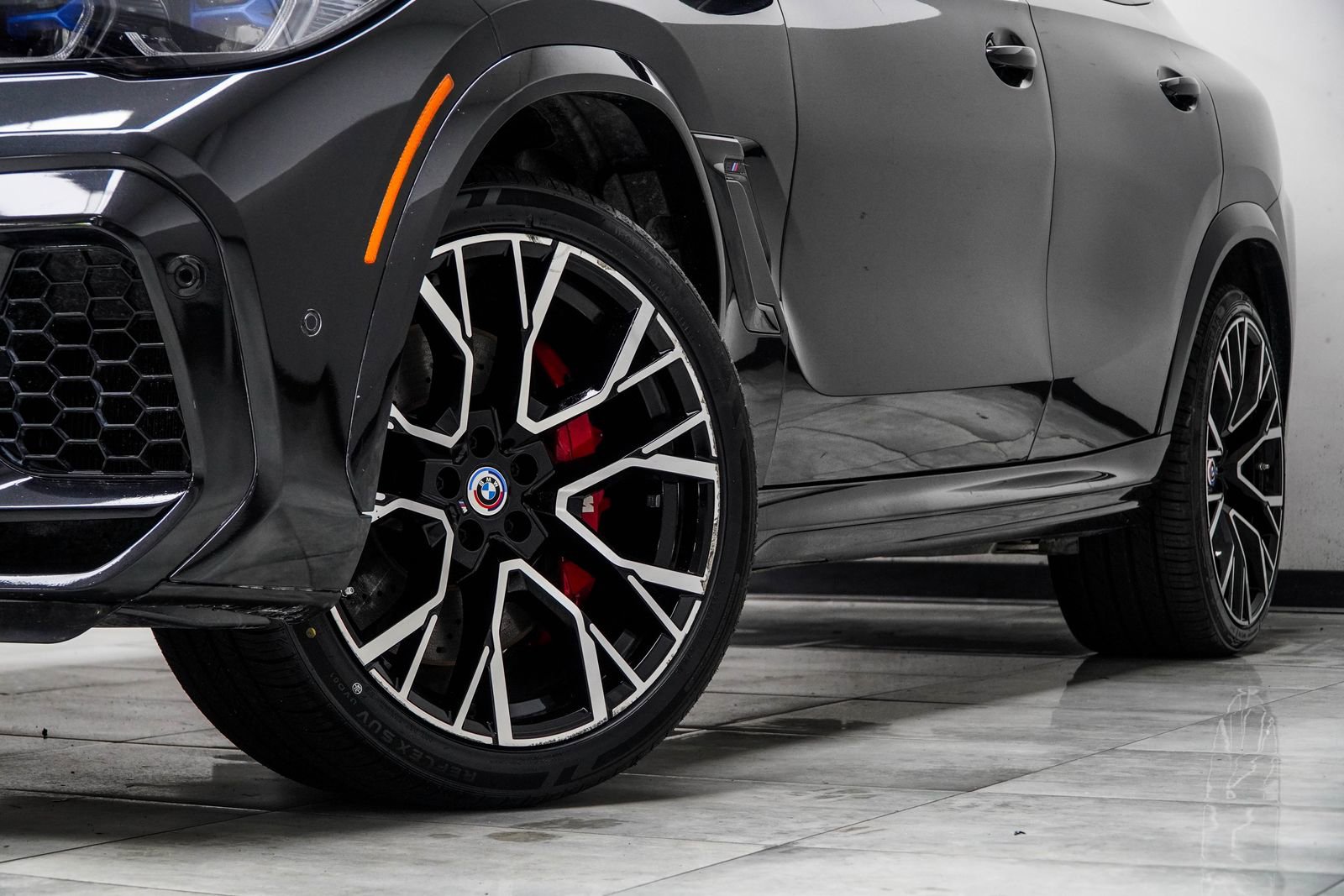 Used 2023 BMW X6 M w/ Competition Package AWD/4WD image 3