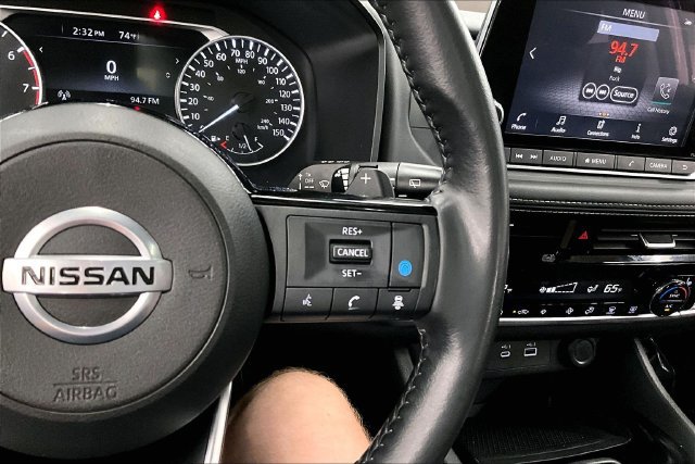 Used 2021 Nissan Rogue SV AWD/4WD image 28