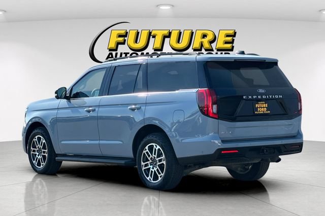 Used 2025 Ford Expedition Active AWD/4WD image 5