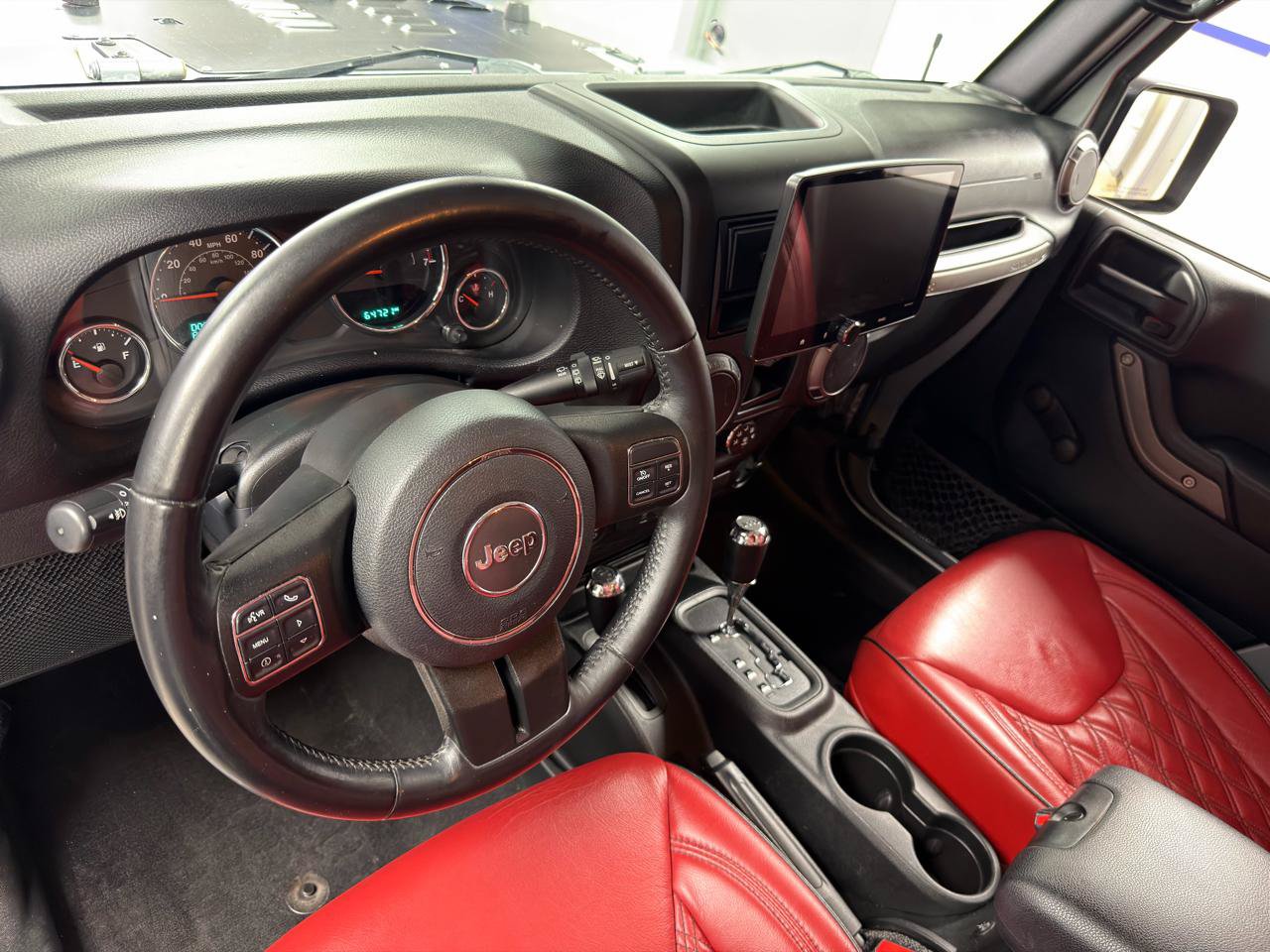 Used 2018 Jeep Wrangler Unlimited Sport AWD/4WD image 27