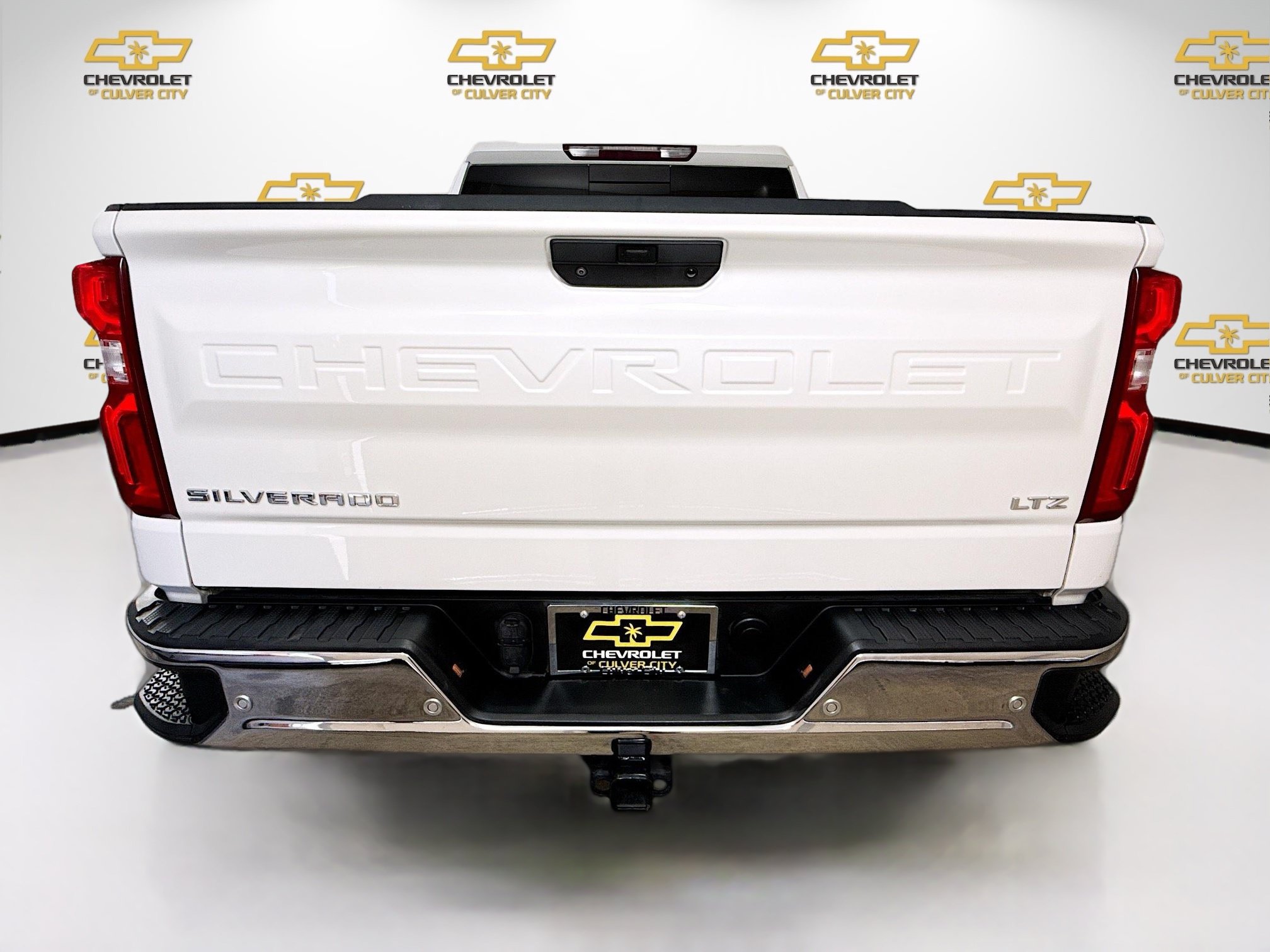 Used 2022 Chevrolet Silverado 1500 LTZ RWD image 7