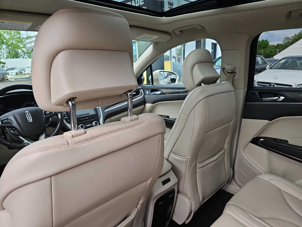 Used 2017 Lincoln MKC Reserve w/ Lincoln MKC Climate Package image 38