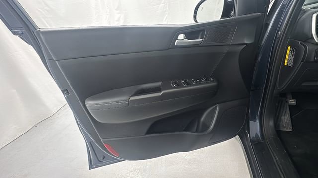 Used 2020 Kia Sportage LX w/ LX Popular Package image 18