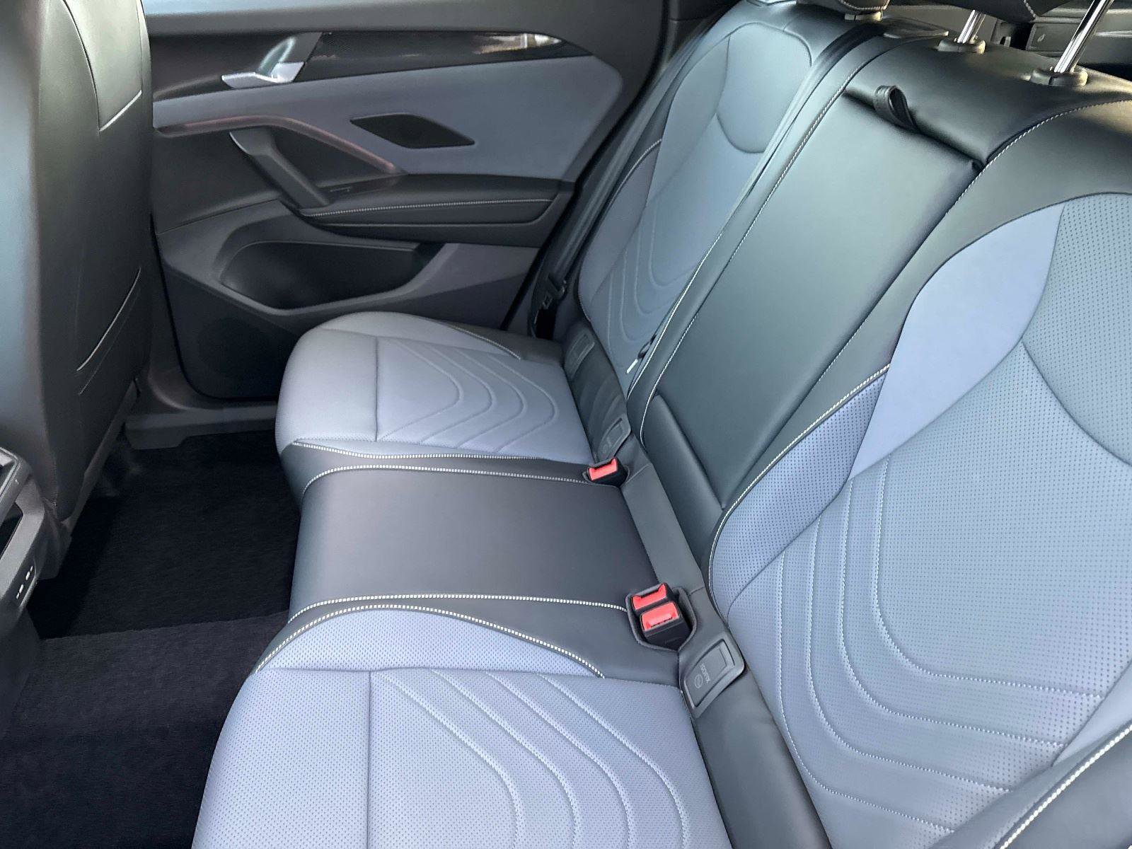 New 2026 Volkswagen Tiguan SE R-Line image 13