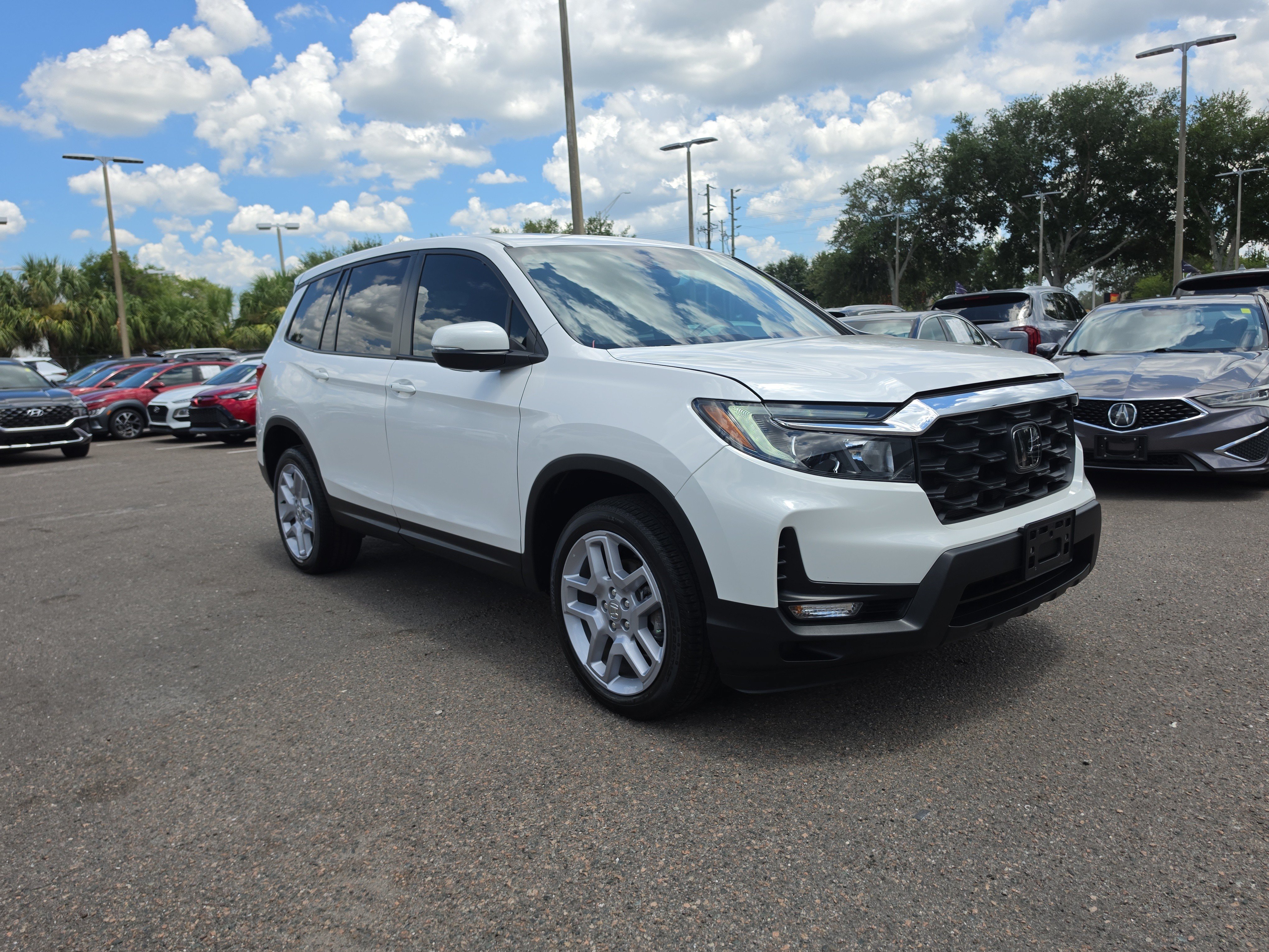Used 2024 Honda Passport EX-L image 2