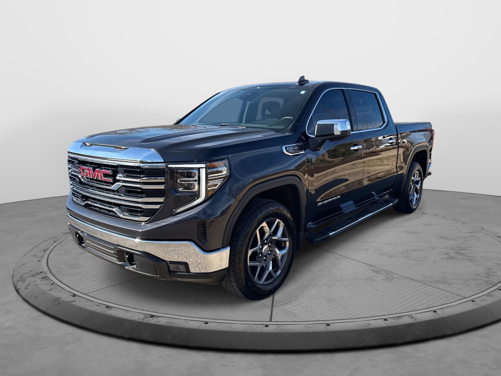 Certified 2022 GMC Sierra 1500 SLT w/ SLT Convenience Package image 3