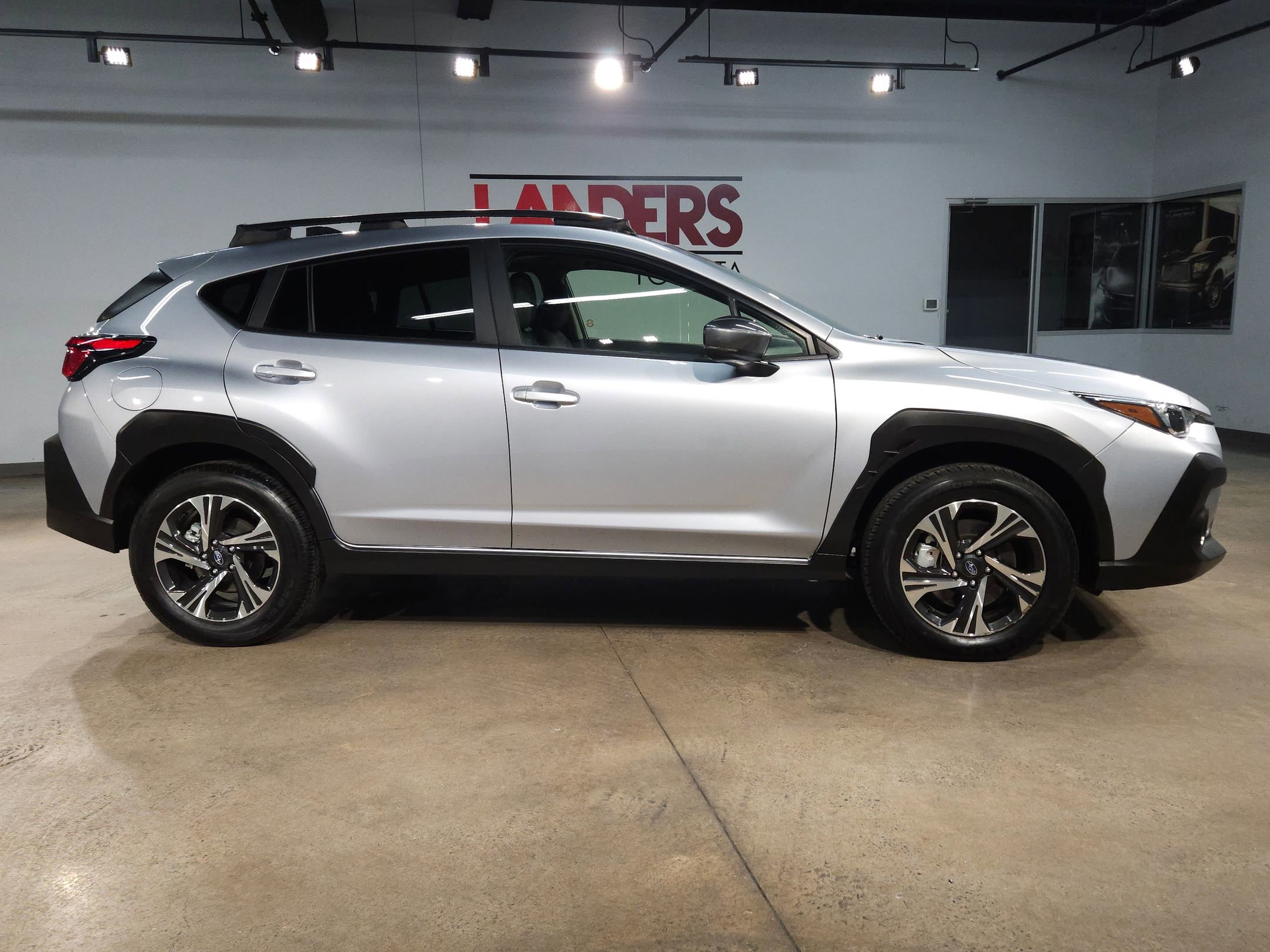 Used 2024 Subaru Crosstrek 2.0i Premium image 8