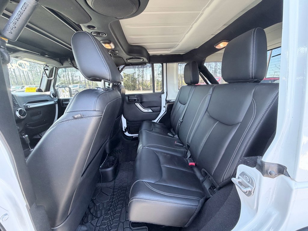Used 2014 Jeep Wrangler Unlimited Rubicon w/ Connectivity Group image 22