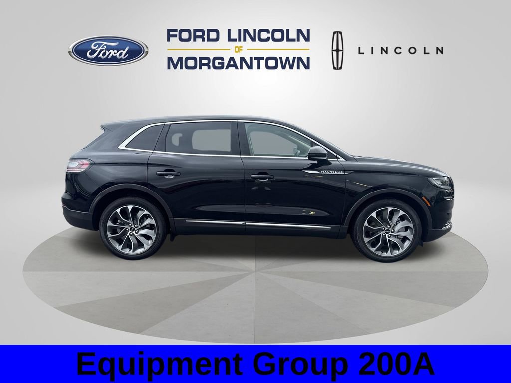 Used 2023 Lincoln Nautilus Reserve w/ Luxury Package AWD/4WD image 5