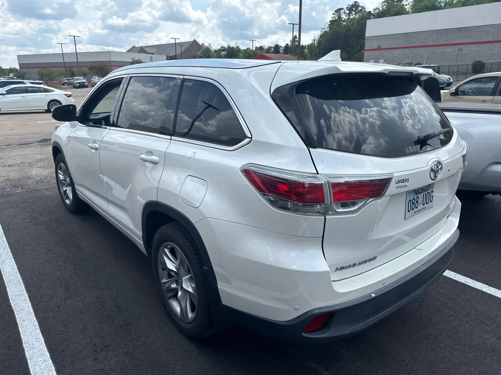 Used 2015 Toyota Highlander Limited FWD image 3
