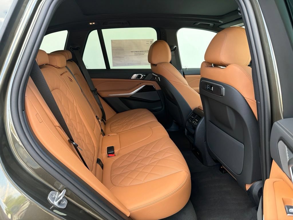 New 2026 BMW X5 xDrive40i w/ Premium Package AWD/4WD image 13