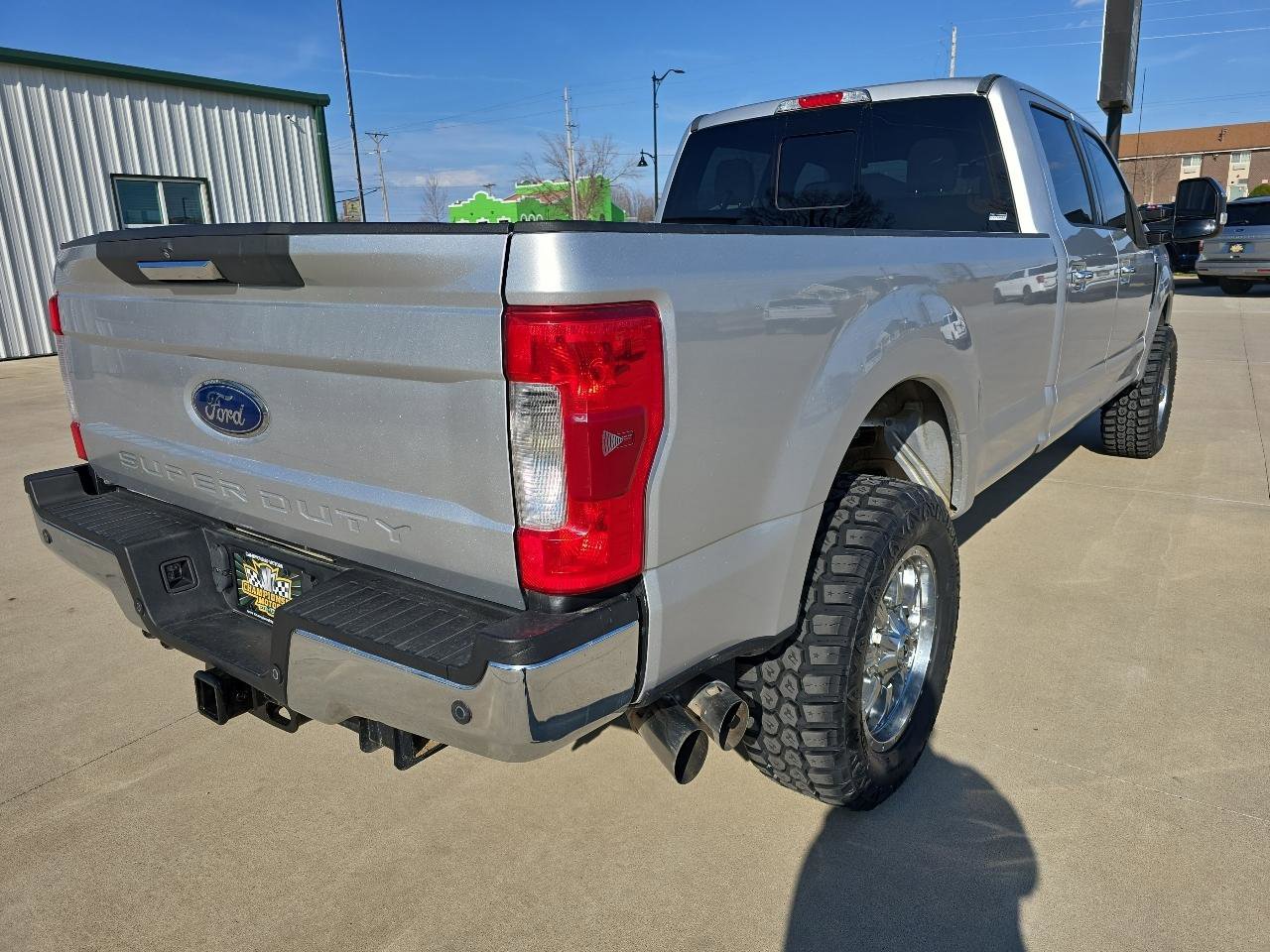 Used 2017 Ford F350 XLT w/ XLT Premium Package image 6