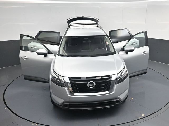 Used 2024 Nissan Pathfinder SV image 57
