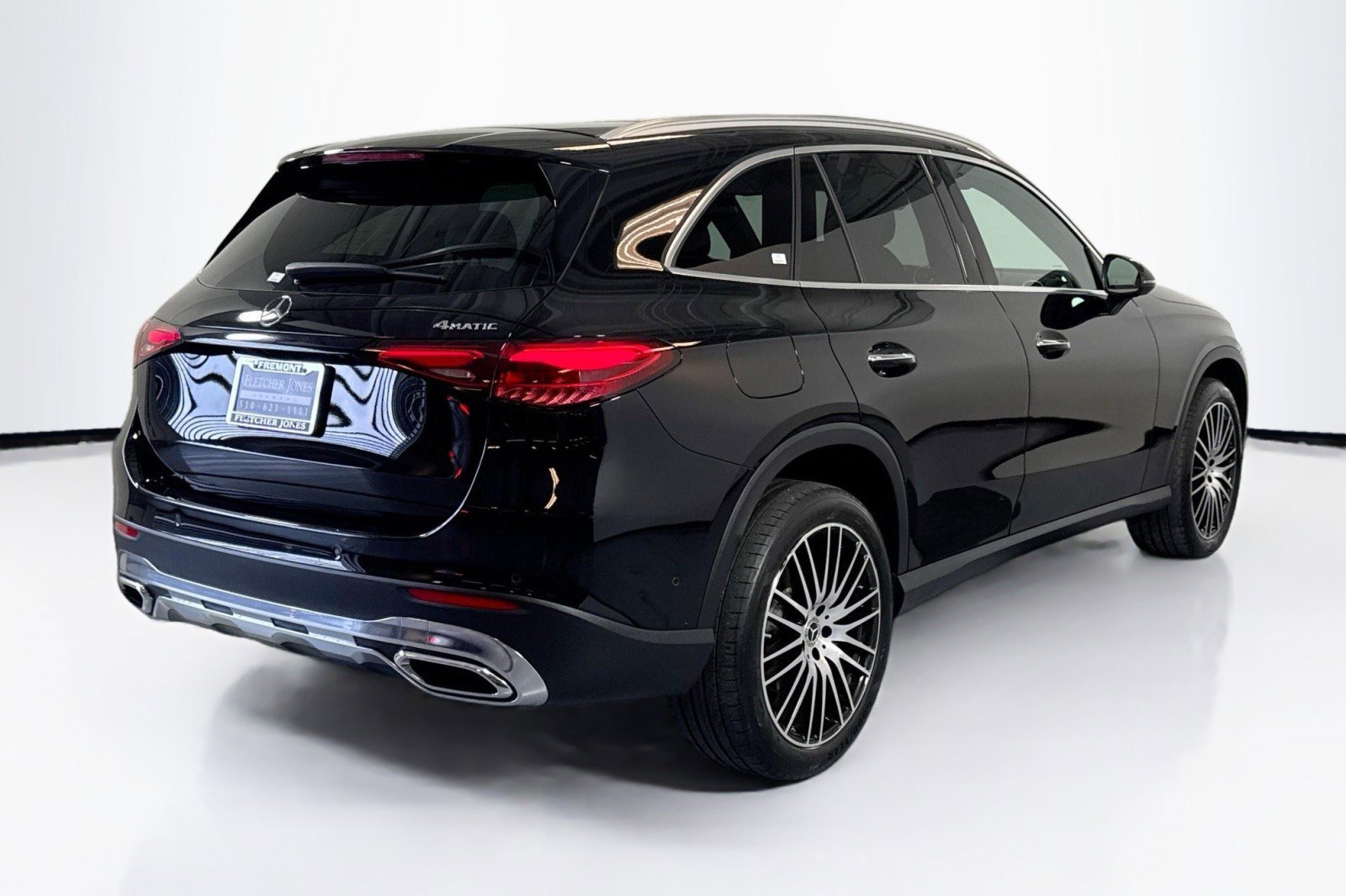 Used 2024 Mercedes-Benz GLC 300 4MATIC image 5