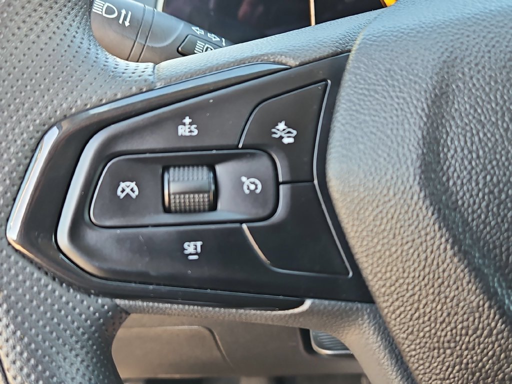 Used 2026 Chevrolet Trax LT FWD image 21
