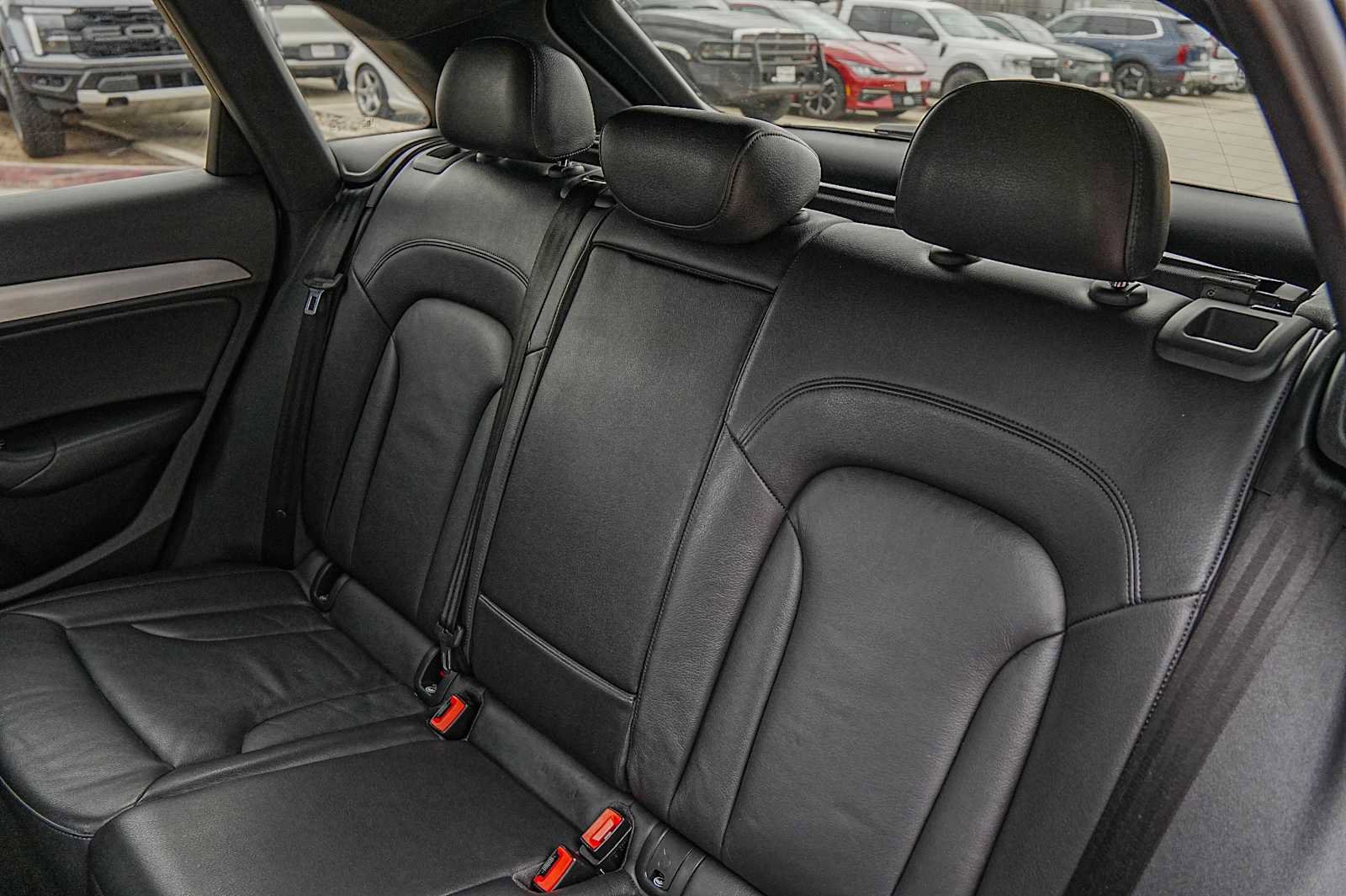 Used 2018 Audi Q3 2.0T Premium image 31