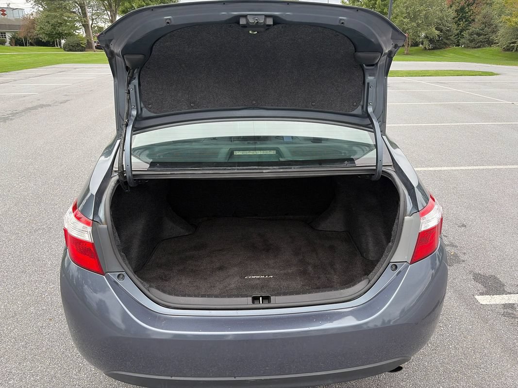 Used 2015 Toyota Corolla S FWD image 12