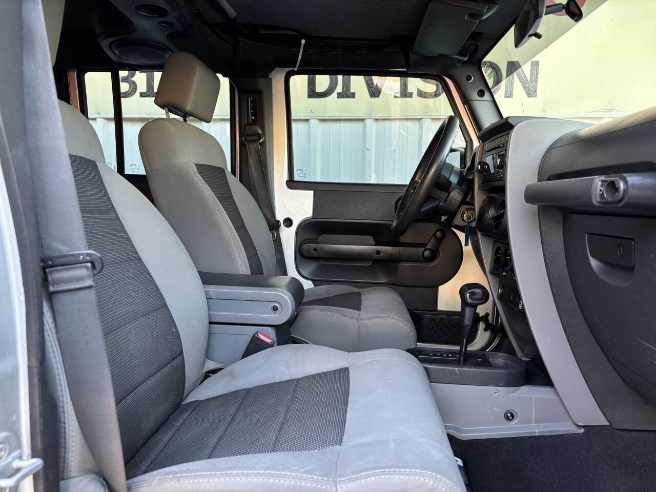 Used 2008 Jeep Wrangler Unlimited X RWD image 10