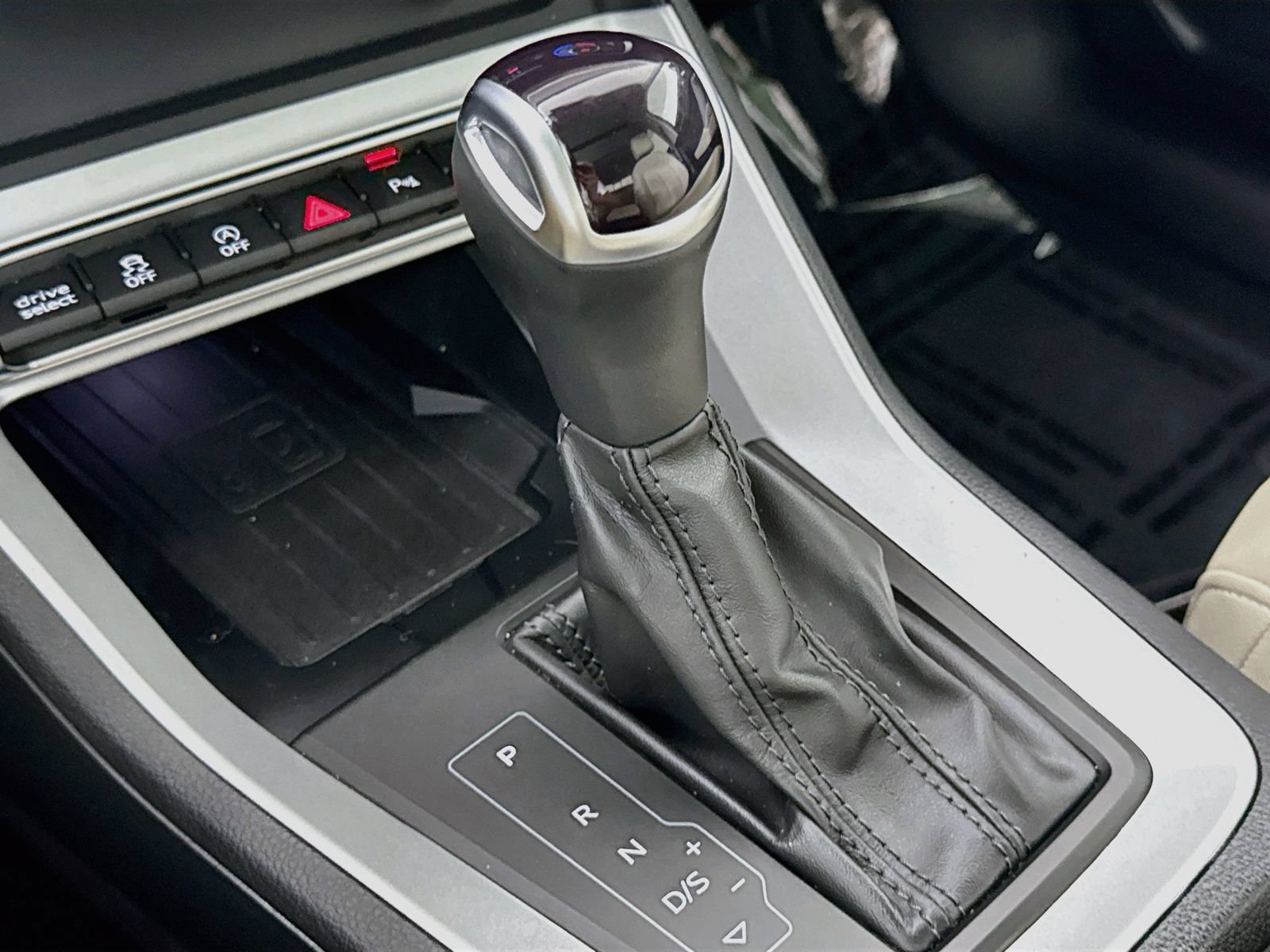 Certified 2024 Audi Q3 2.0T Premium AWD/4WD image 18
