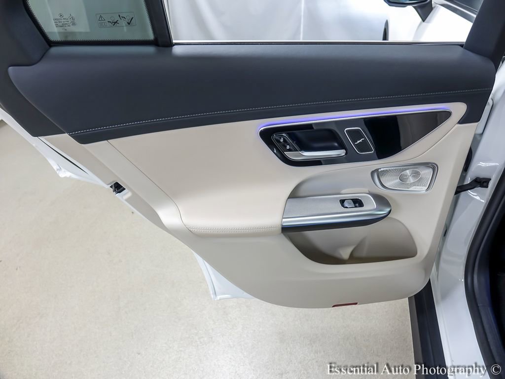 Used 2023 Mercedes-Benz GLC 300 4MATIC w/ Exclusive Trim Package image 21