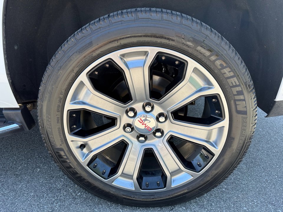 Used 2019 GMC Yukon Denali w/ Open Road Package AWD/4WD image 25