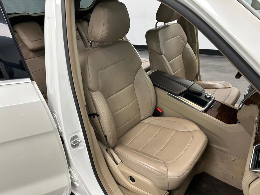 Used 2014 Mercedes-Benz ML 550 4MATIC image 39