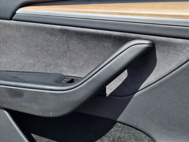 Used 2023 Tesla Model Y Long Range AWD/4WD image 7