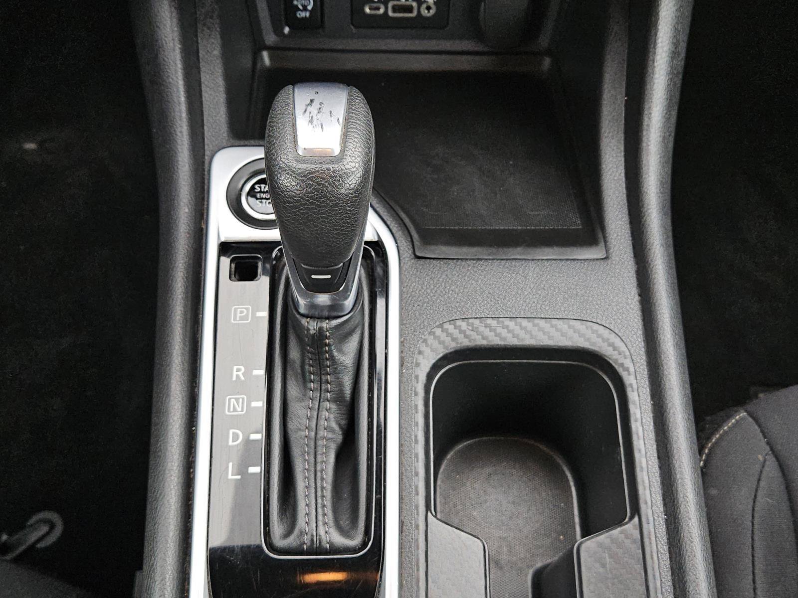 Used 2024 Nissan Sentra SV FWD image 15
