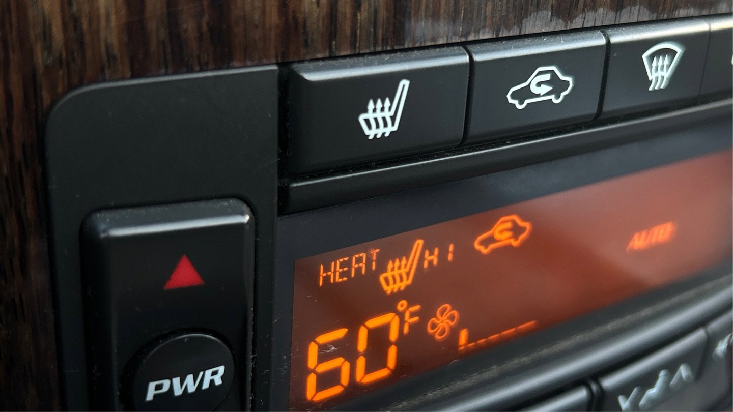 Used 2006 Cadillac XLR V image 24