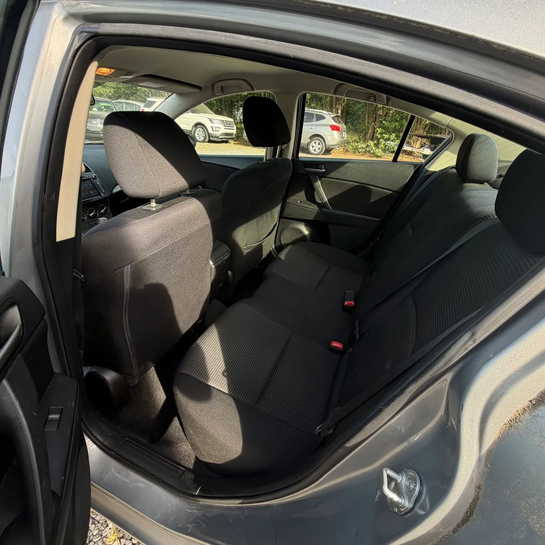 Used 2013 MAZDA MAZDA3 i Sport FWD image 9