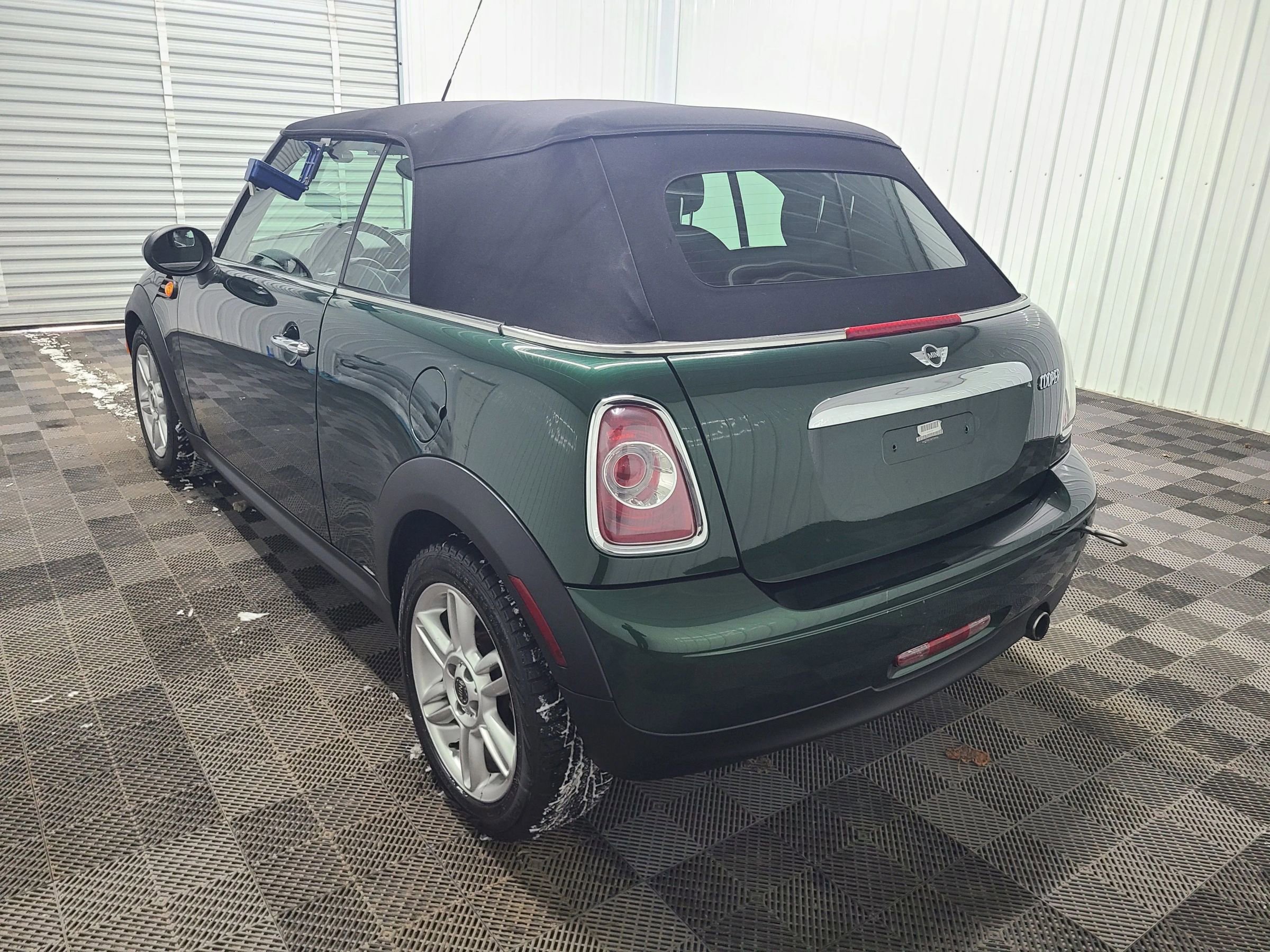 Used 2011 MINI Cooper Convertible image 10