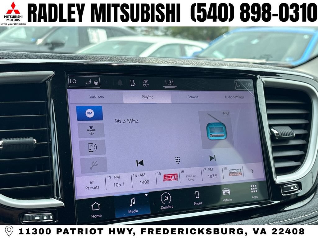Used 2022 Chrysler Pacifica Touring-L FWD image 8