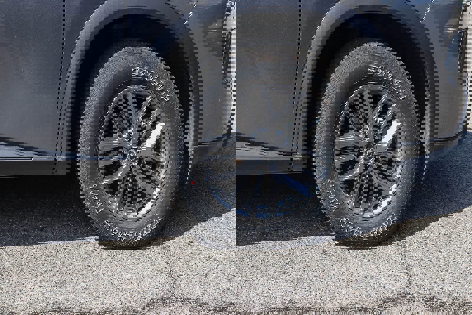 Used 2024 Nissan Rogue S image 7