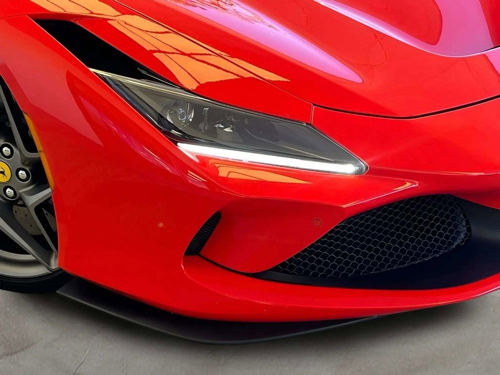 Used 2021 Ferrari F8 Tributo image 35