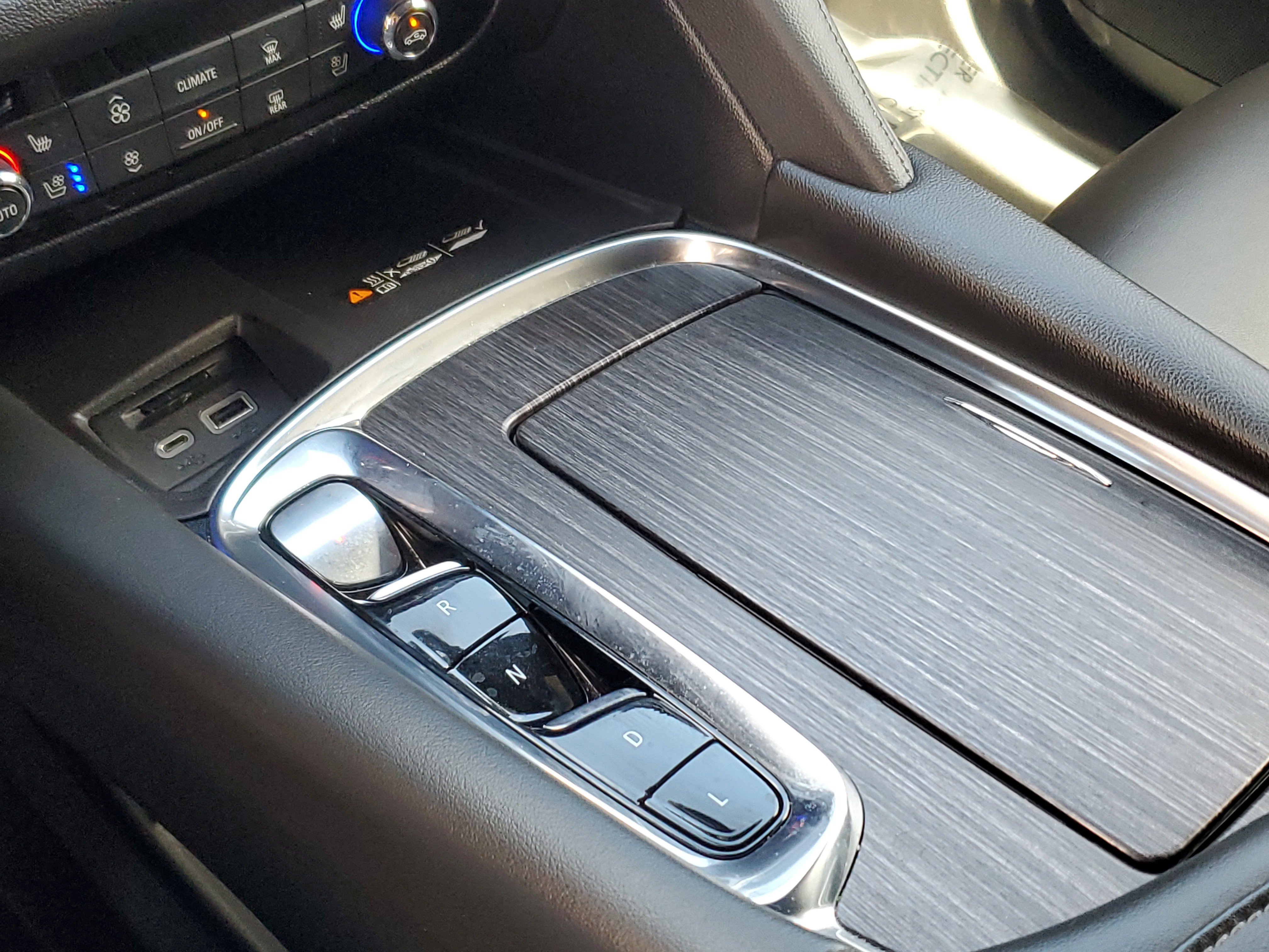 Used 2024 Buick Enclave Avenir w/ Avenir Technology Package image 31