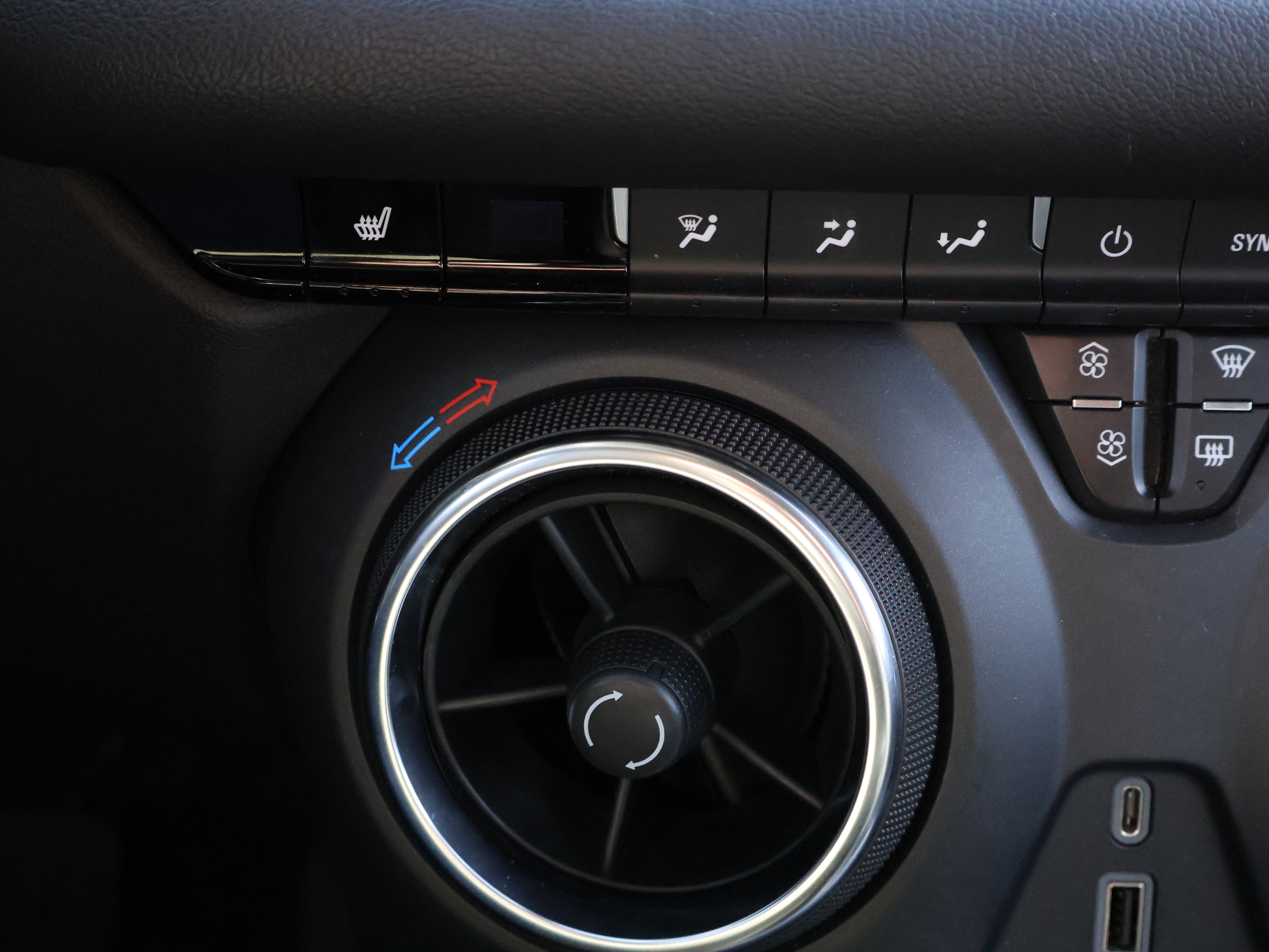 Used 2023 Chevrolet Blazer LT w/ Sound & Technology Package image 27