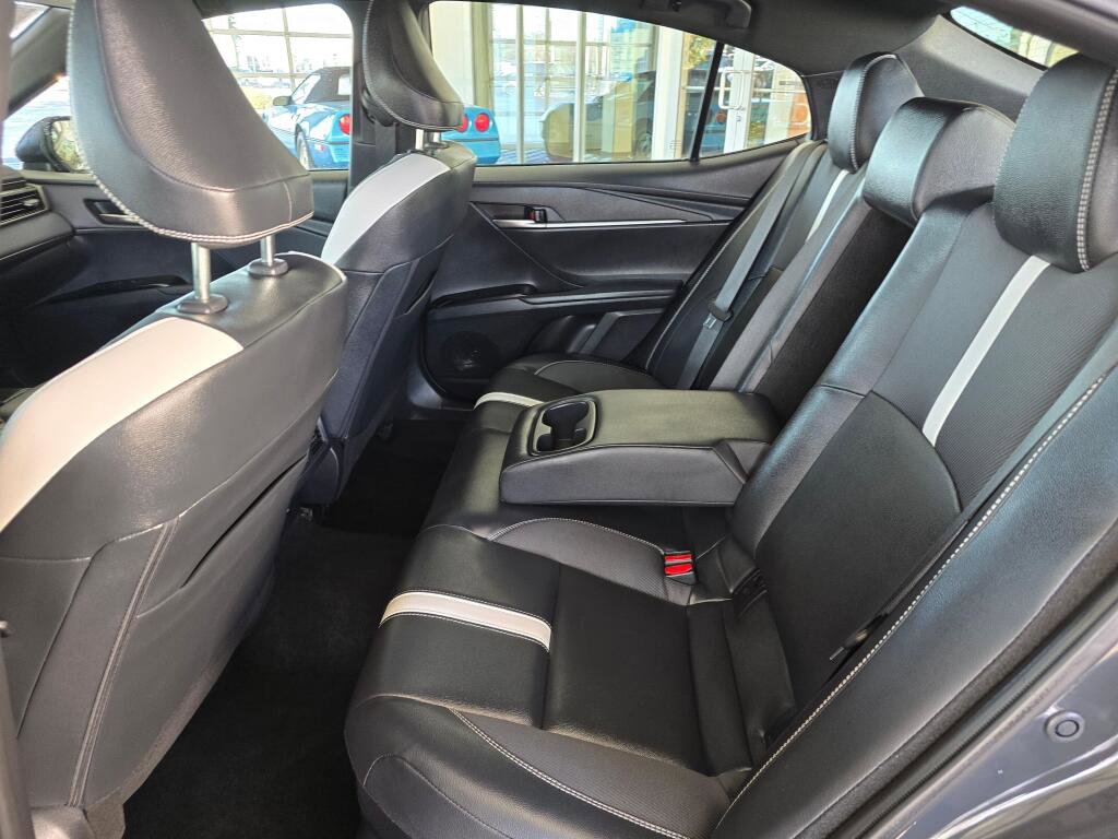 Used 2025 Toyota Camry SE image 38