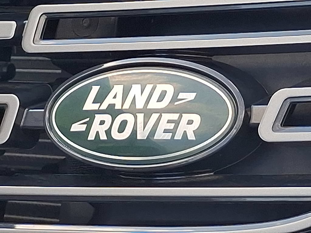 Certified 2026 Land Rover Range Rover Velar Dynamic SE AWD/4WD image 29