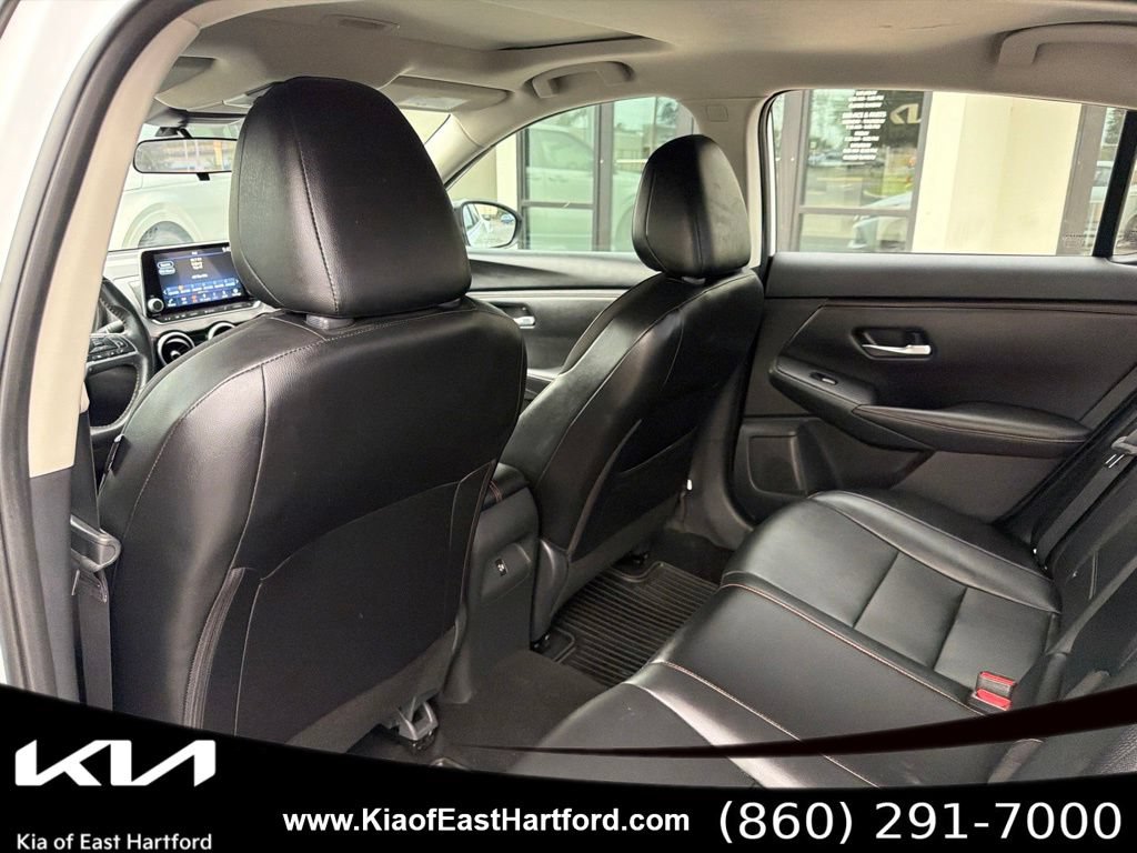 Used 2023 Nissan Sentra SR w/ SR Premium Package FWD image 20