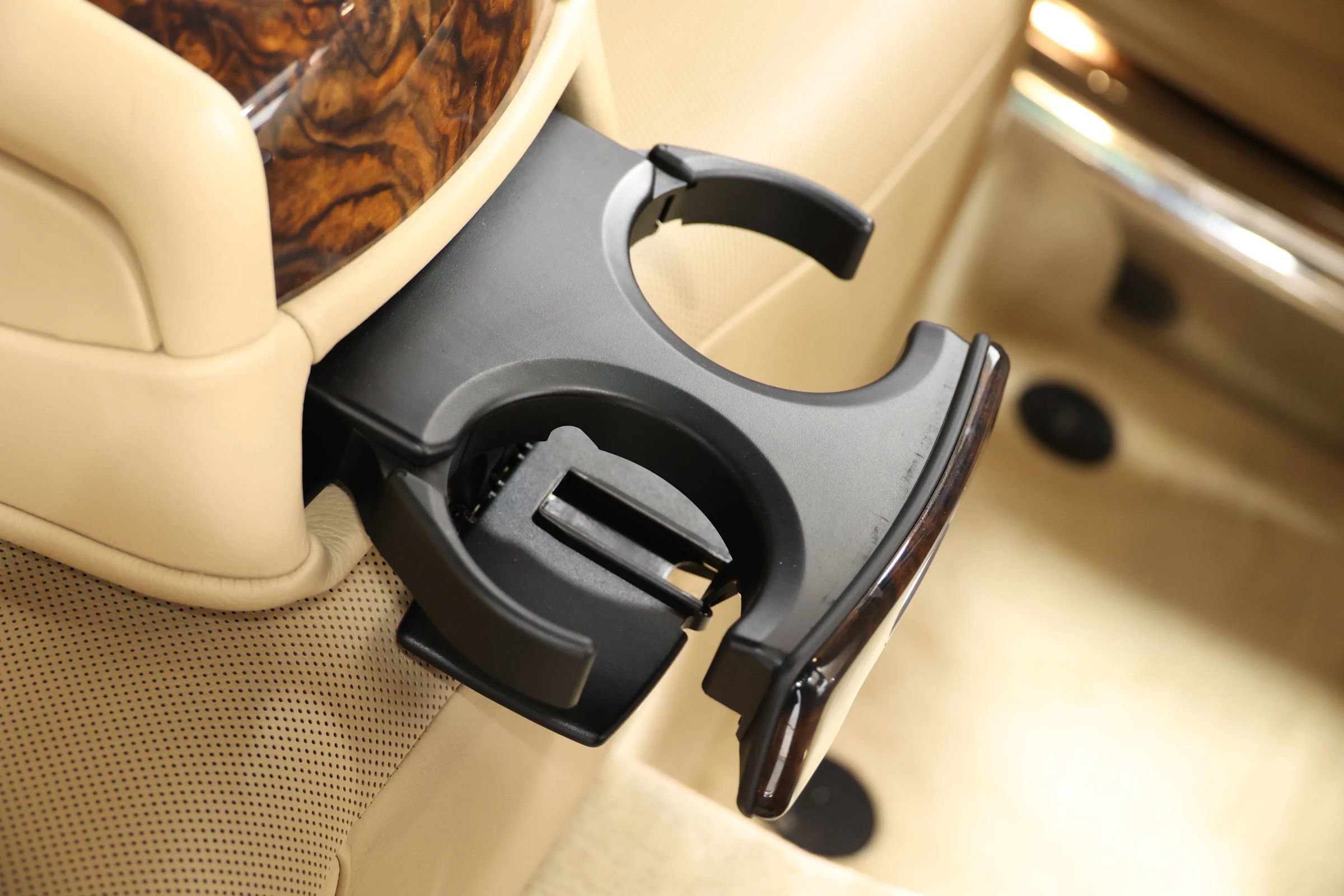 Used 2011 Rolls-Royce Ghost image 89