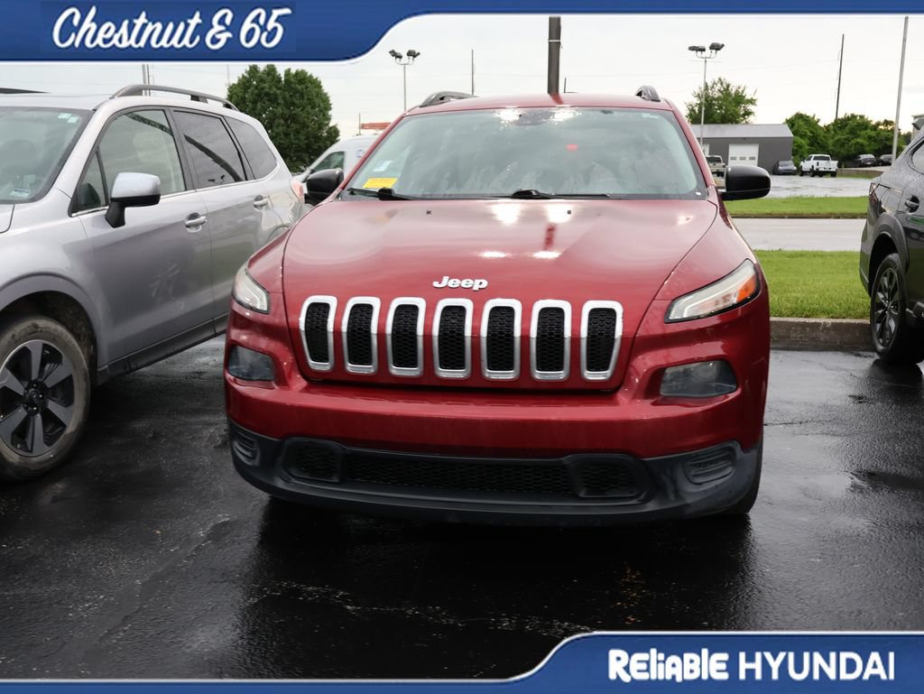 Used 2016 Jeep Cherokee Sport FWD image 7