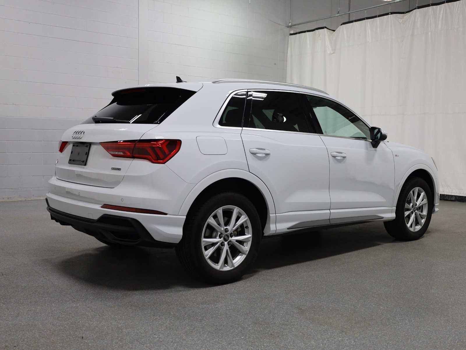 Used 2025 Audi Q3 2.0T Premium Plus AWD/4WD image 9