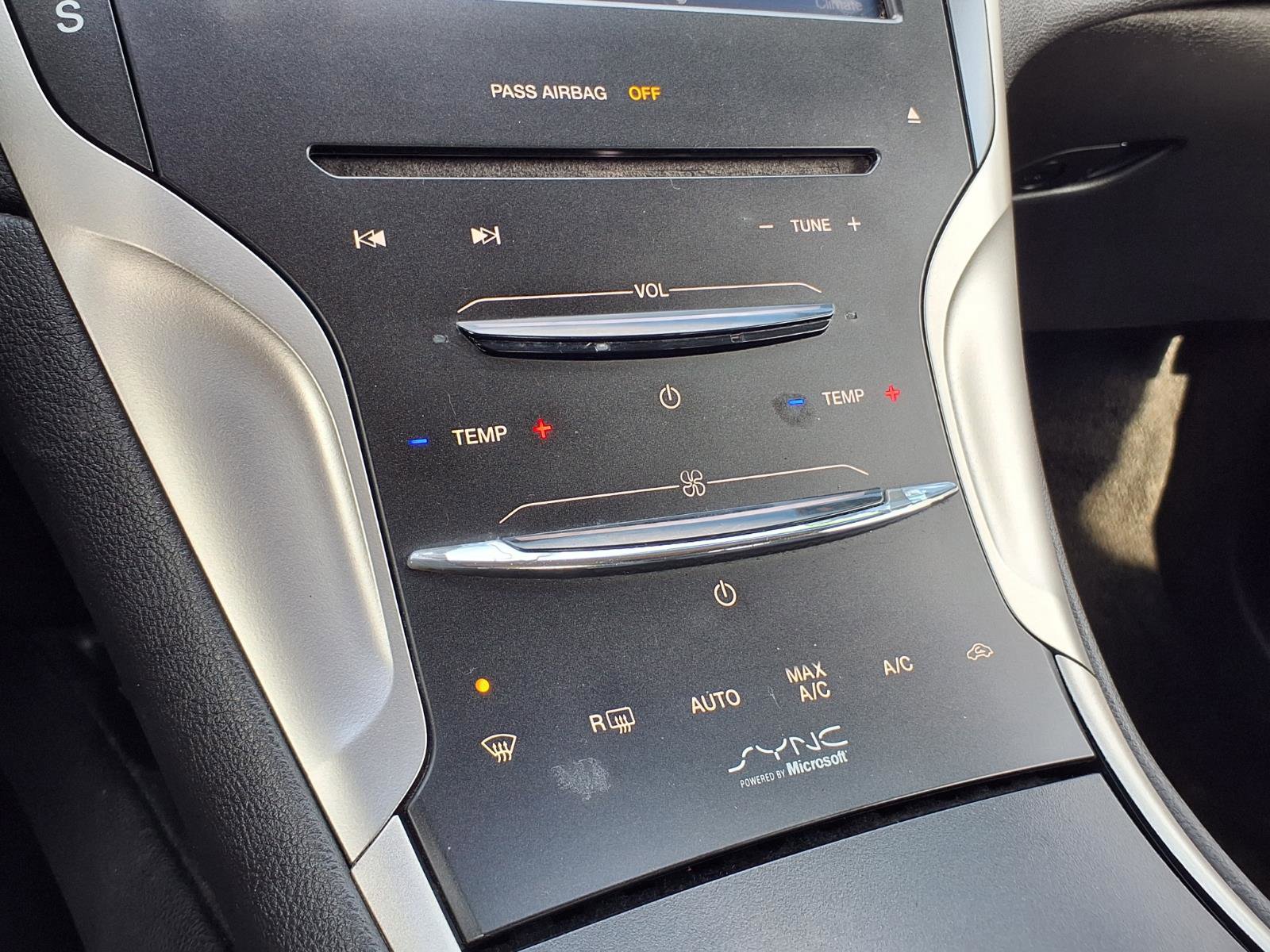 Used 2013 Lincoln MKZ Base image 10