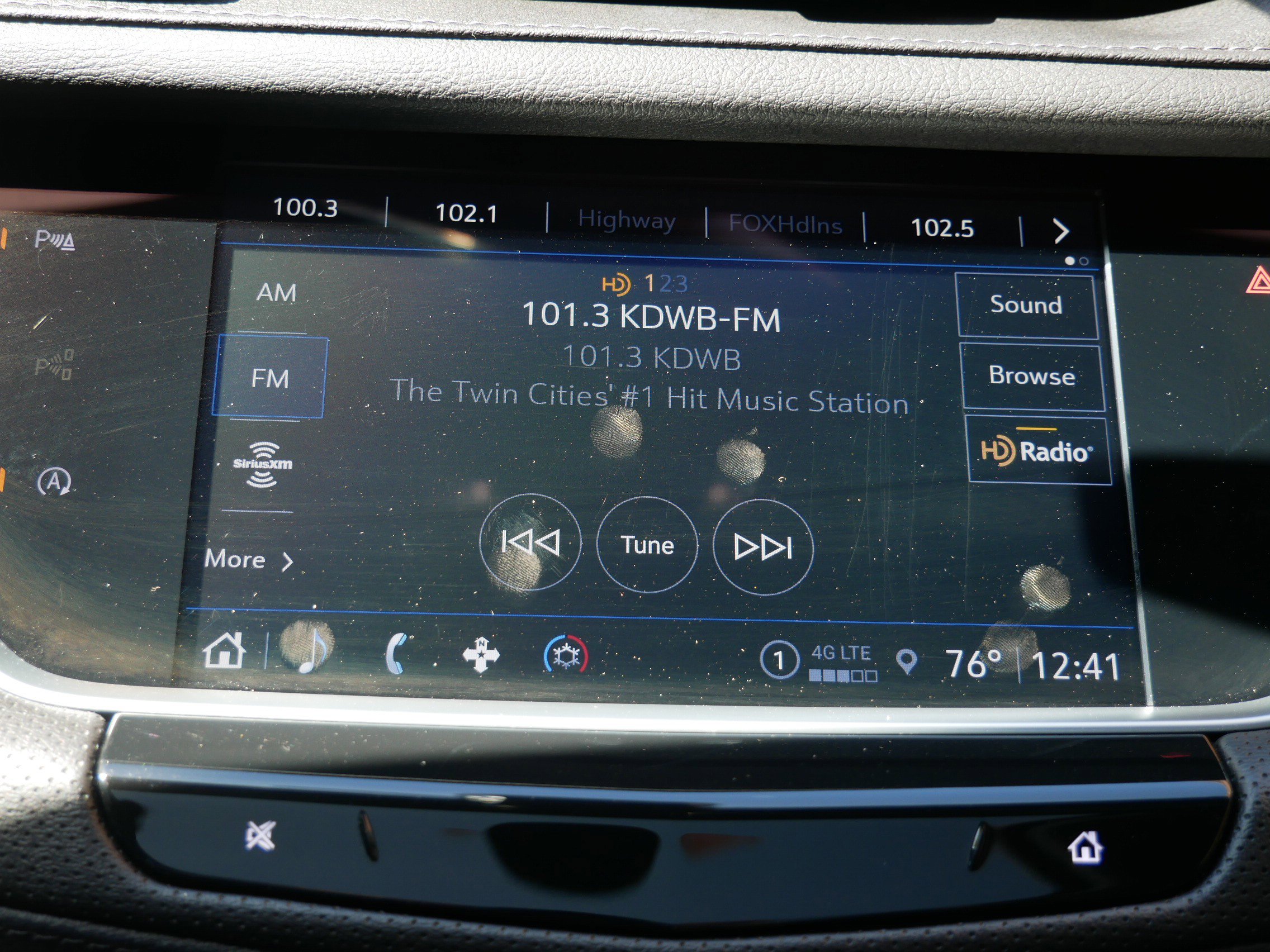 Certified 2022 Cadillac XT5 Premium Luxury FWD image 17