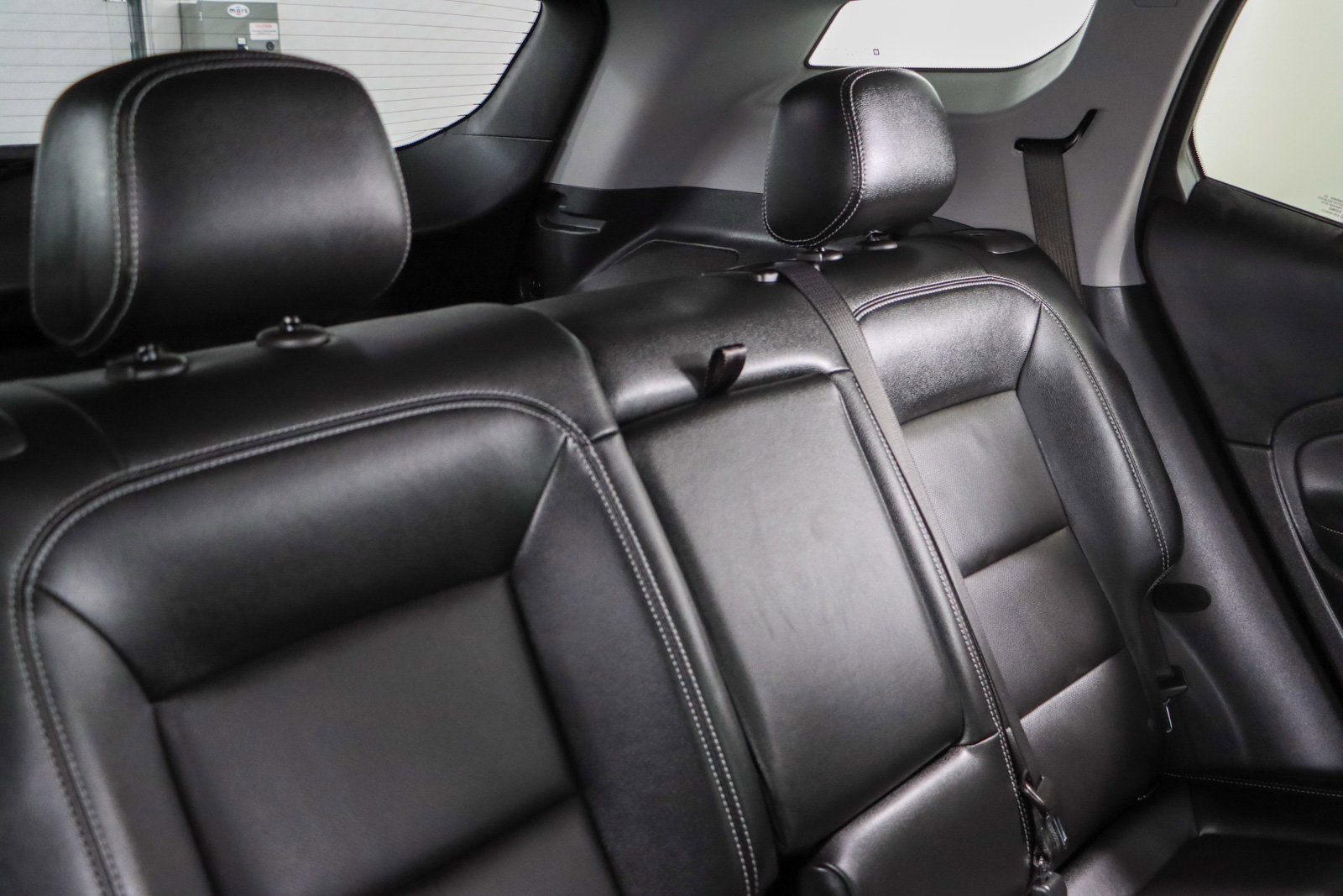 Used 2023 GMC Terrain SLT w/ Elevation Edition image 27